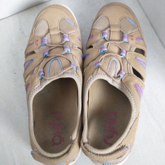 RYKA WOMEN'S SNEAKERS Great Condition, no holes or rips - Picture 3 of 5